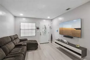 3922 W Robson St, Tampa, FL 33614 - Photo 4