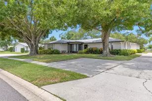 1227 Queen Anne Dr, Palm Harbor, FL 34684 - Photo 2