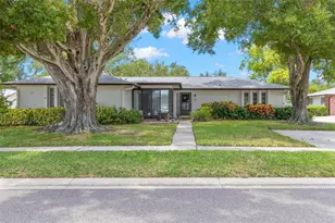 1227 Queen Anne Dr, Palm Harbor, FL 34684 - Photo 2