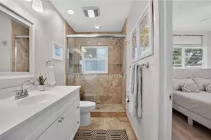 6550 Renaldo Way S, Saint Petersburg, FL 33707 - Photo 22