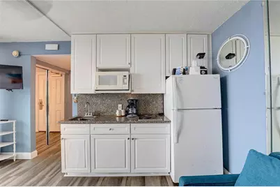9980 Gulf Boulevard #522, Treasure Island, FL 33706 - Photo 8