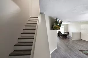 7127 Waterside Dr, Tampa, FL 33617 - Photo 26