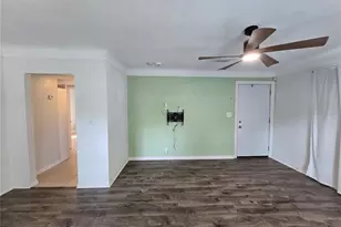 6001 Cedar St NE, Saint Petersburg, FL 33703 - Photo 8