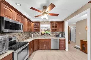 19029 US Hwy 19 N, Clearwater, FL 33764 - Photo 10