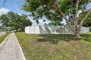 8090 68th St N, Pinellas Park, FL 33781 - Photo 32