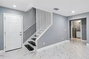 2613 Espana Ct, Tampa, FL 33609 - Photo 2