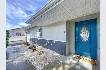 7960 2nd Street N, Saint Petersburg, FL 33702 - Photo 2