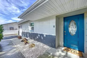 7960 2nd St N, Saint Petersburg, FL 33702 - Photo 2