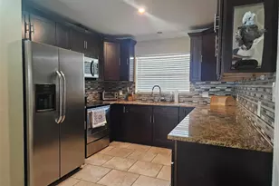 1417 27th St W, Bradenton, FL 34205 - Photo 6