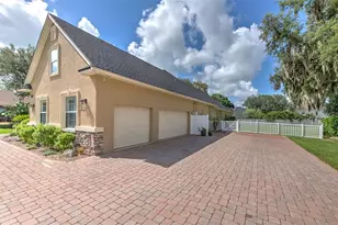 2121 Southern Oaks Ln, Lakeland, FL 33813 - Photo 6