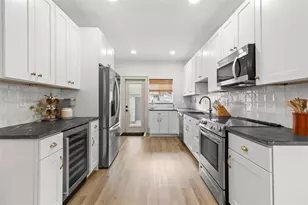 2444 1st Ave S, Saint Petersburg, FL 33712 - Photo 14