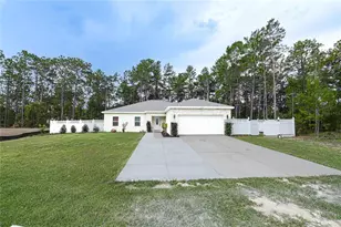 11372 W Sandpiper Ave, Weeki Wachee, FL 34614 - Photo 1