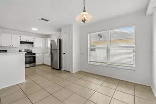 1103 Standing Reed Pl, Wesley Chapel, FL 33543 - Photo 8