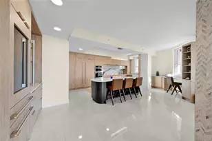 450 Knights Run Ave, Tampa, FL 33602 - Photo 16