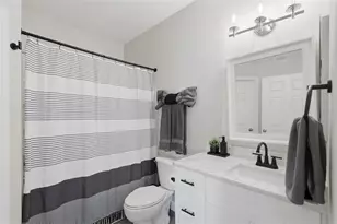 10764 70th Ave, Seminole, FL 33772 - Photo 14