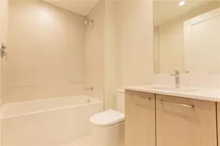 275 1st Ave S, Saint Petersburg, FL 33701 - Photo 22
