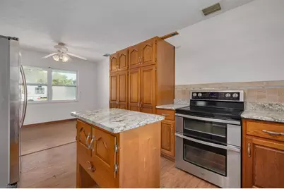 869 53rd Avenue S, Saint Petersburg, FL 33705 - Photo 6