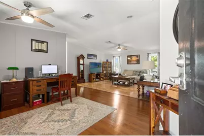 116 Mount Isle Avenue NE #116, Saint Petersburg, FL 33702 - Photo 8