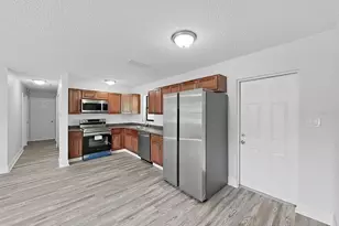 9667 Bayside Ct, Spring Hill, FL 34608 - Photo 10