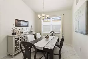 35124 Deerfield Oaks Dr, Zephyrhills, FL 33541 - Photo 4
