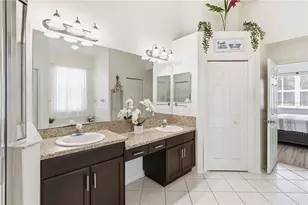 35124 Deerfield Oaks Dr, Zephyrhills, FL 33541 - Photo 14