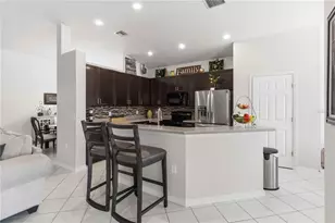 35124 Deerfield Oaks Dr, Zephyrhills, FL 33541 - Photo 8