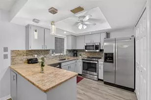 2221 Ivan Ct, Sun City Center, FL 33573 - Photo 14