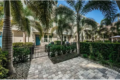 815 Burlington Avenue N, Saint Petersburg, FL 33701 - Photo 42