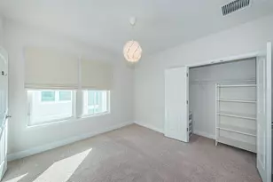 815 Burlington Ave N, Saint Petersburg, FL 33701 - Photo 40
