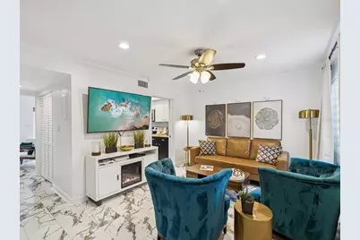 1308 70th Street N, Saint Petersburg, FL 33710 - Photo 2