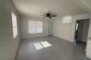 427 40th Ave S, Saint Petersburg, FL 33705 - Photo 4
