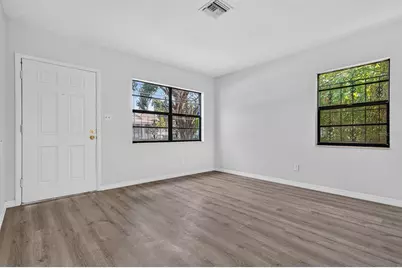 2211 Mallory Avenue, Tampa, FL 33605 - Photo 4