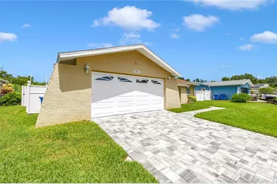 5812 16th Lane NE, Saint Petersburg, FL 33703 - Photo 2