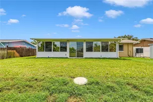 5812 16th Ln NE, Saint Petersburg, FL 33703 - Photo 4