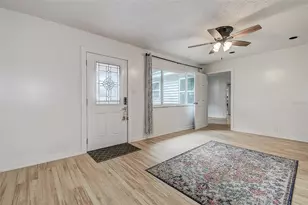 1509 Canterbury Rd N, Saint Petersburg, FL 33710 - Photo 6
