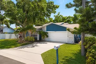 9737 135th St, Seminole, FL 33776 - Photo 2