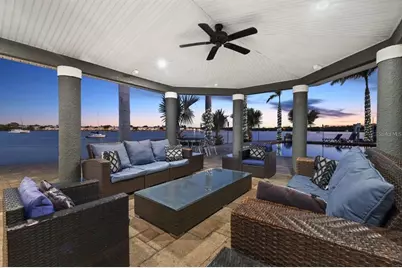 2785 Bayside Drive S, Saint Petersburg, FL 33705 - Photo 6