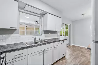 1408 37th Street Court W, Bradenton, FL 34205 - Photo 6