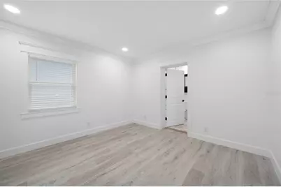 380 Villagrande Avenue S, Saint Petersburg, FL 33707 - Photo 56