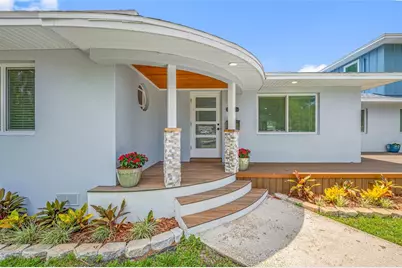 380 Villagrande Avenue S, Saint Petersburg, FL 33707 - Photo 12