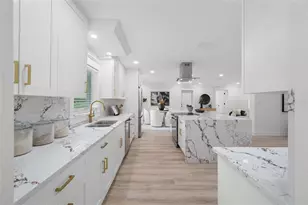 380 Villa Grande Ave S, Saint Petersburg, FL 33707 - Photo 26