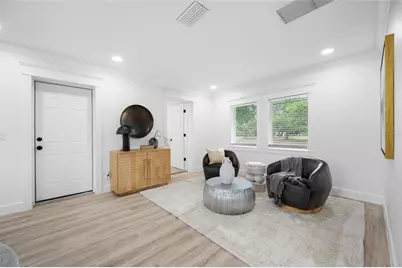 380 Villagrande Avenue S, Saint Petersburg, FL 33707 - Photo 24