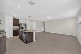 3087 Forrest Plum Ct, Zephyrhills, FL 33540 - Photo 18
