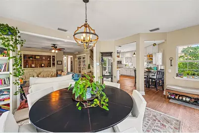5217 S Crescent Dr, Tampa, FL 33611 - Photo 8