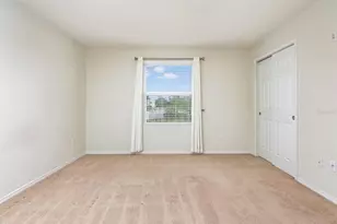 4770 White Sanderling Ct, Tampa, FL 33619 - Photo 16
