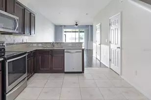 4770 White Sanderling Ct, Tampa, FL 33619 - Photo 6