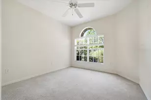 1333 Lindenwood Dr, Tarpon Springs, FL 34688 - Photo 18