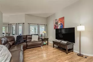 28739 Cottagewood Dr, Wesley Chapel, FL 33545 - Photo 6