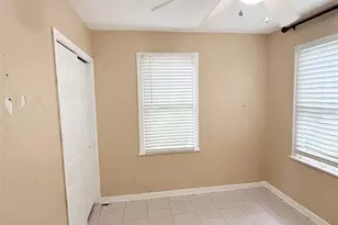 776 27th Ave N, Saint Petersburg, FL 33704 - Photo 14