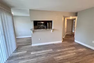 8649 Fancy Finch Dr, Tampa, FL 33614 - Photo 4